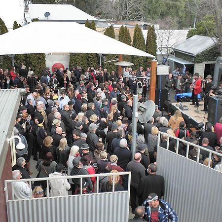 The Shamrock Hotel Echuca Exterior photo