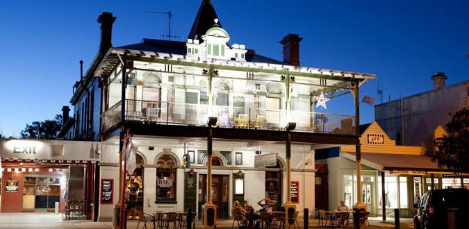 The Shamrock Hotel Echuca Exterior photo